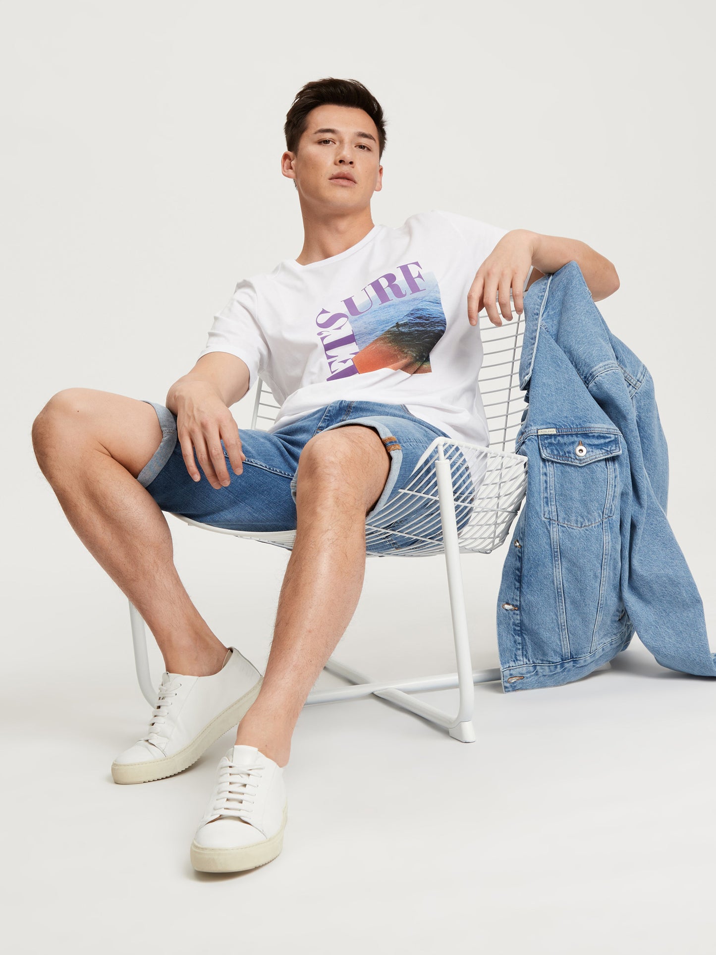 Men's regular T-shirt with print white