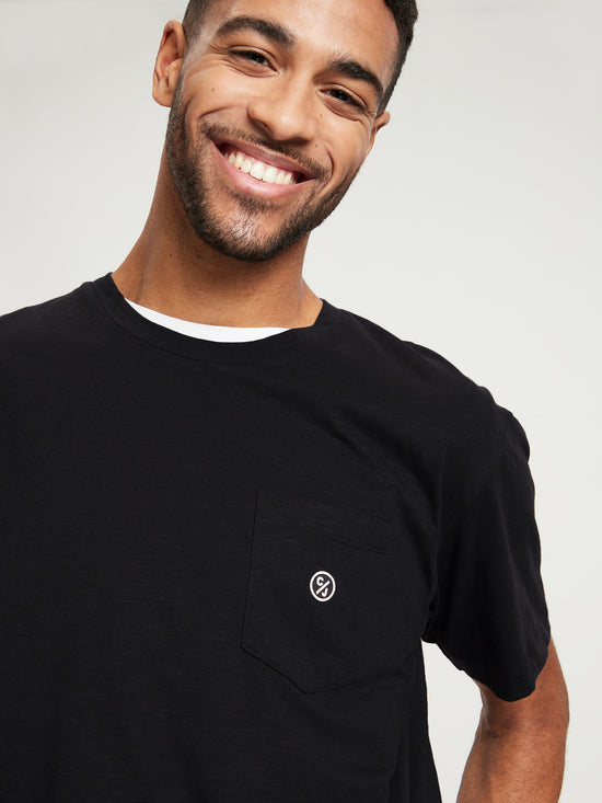 Herren Regular T-Shirt mit Brusttasche marineblau.