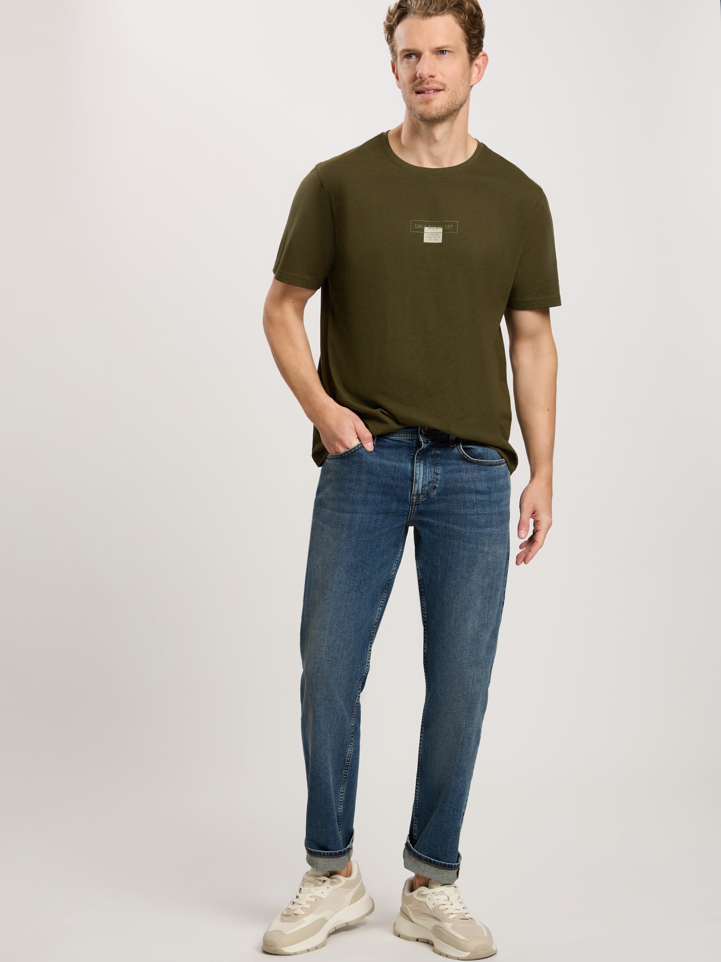 Men's regular t-shirt in khaki