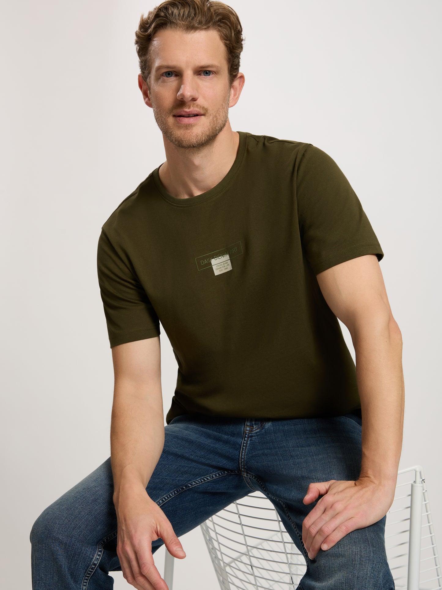 Men's regular t-shirt in khaki