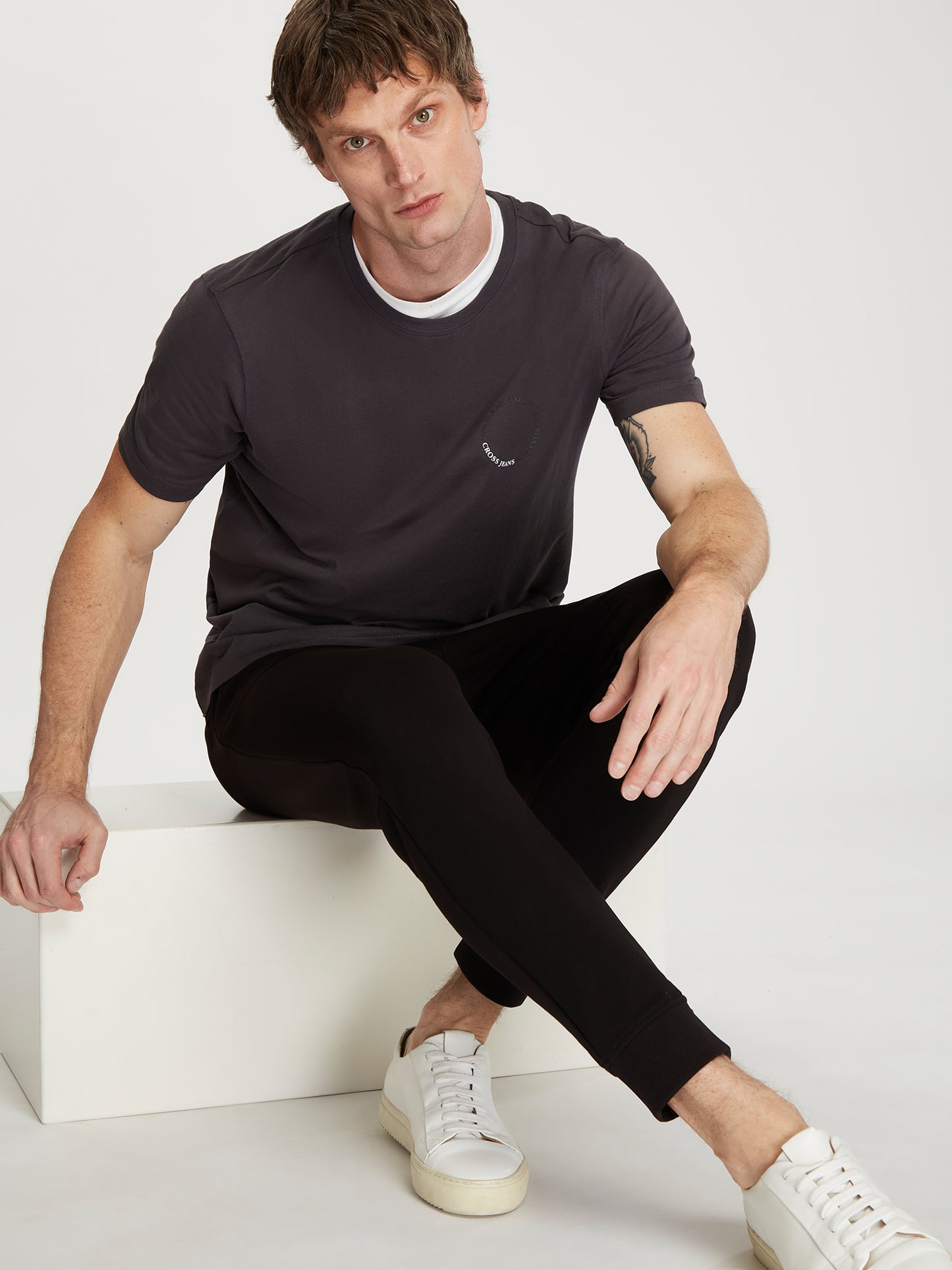 Herren Regular T-Shirt in grau