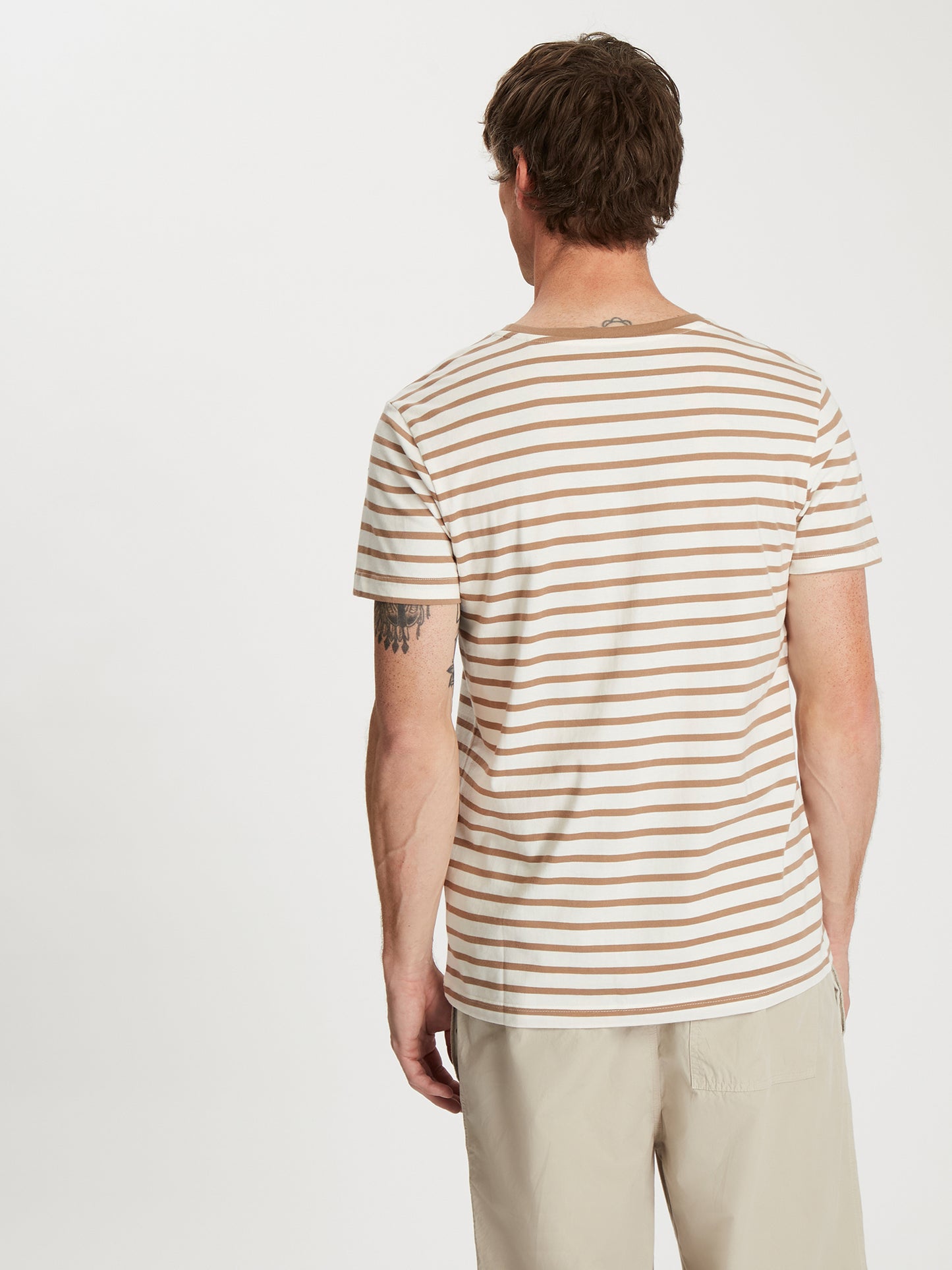 Herren Regular T-Shirt in braun gestreift