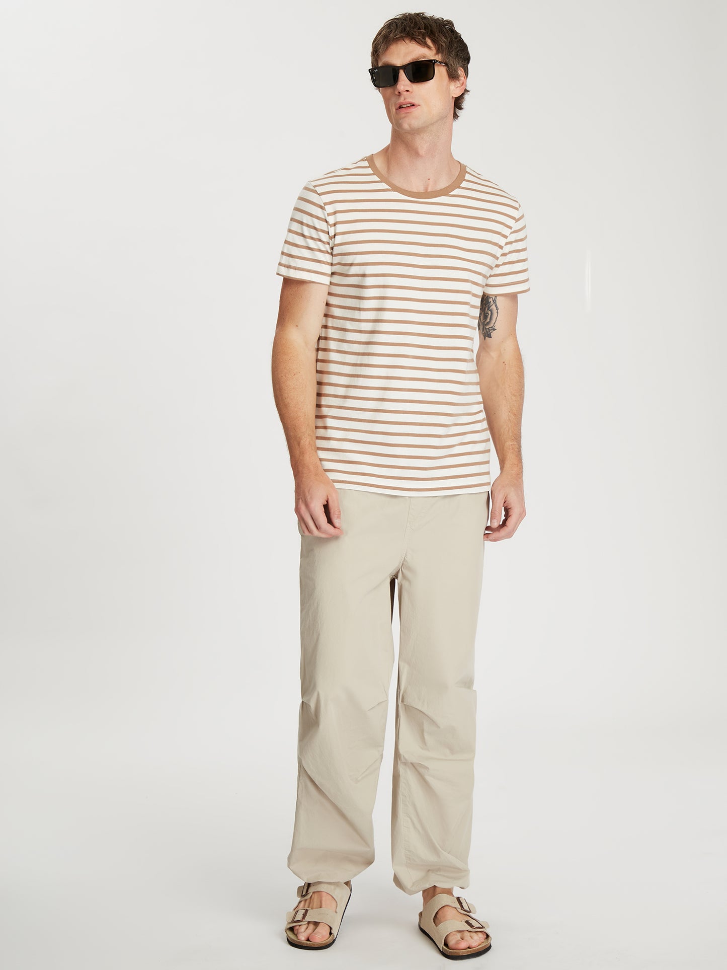 Herren Regular T-Shirt in braun gestreift