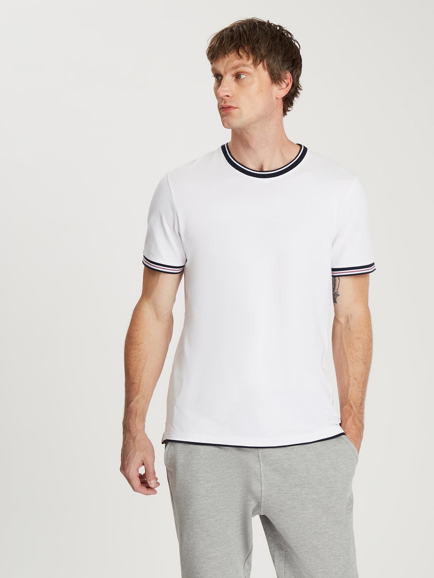 Herren Regular T-Shirt in weiß