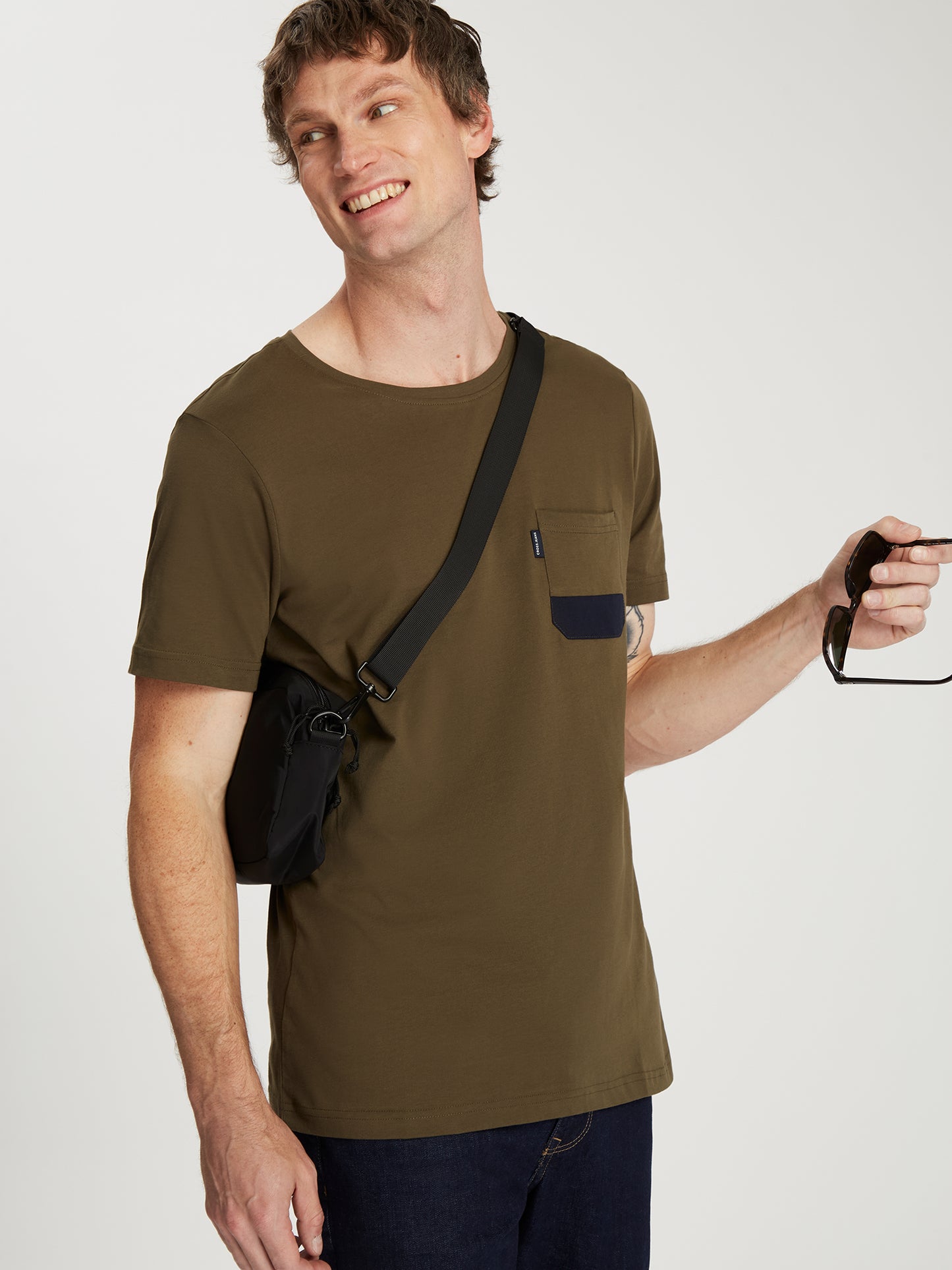 Herren Regular T-Shirt In khaki