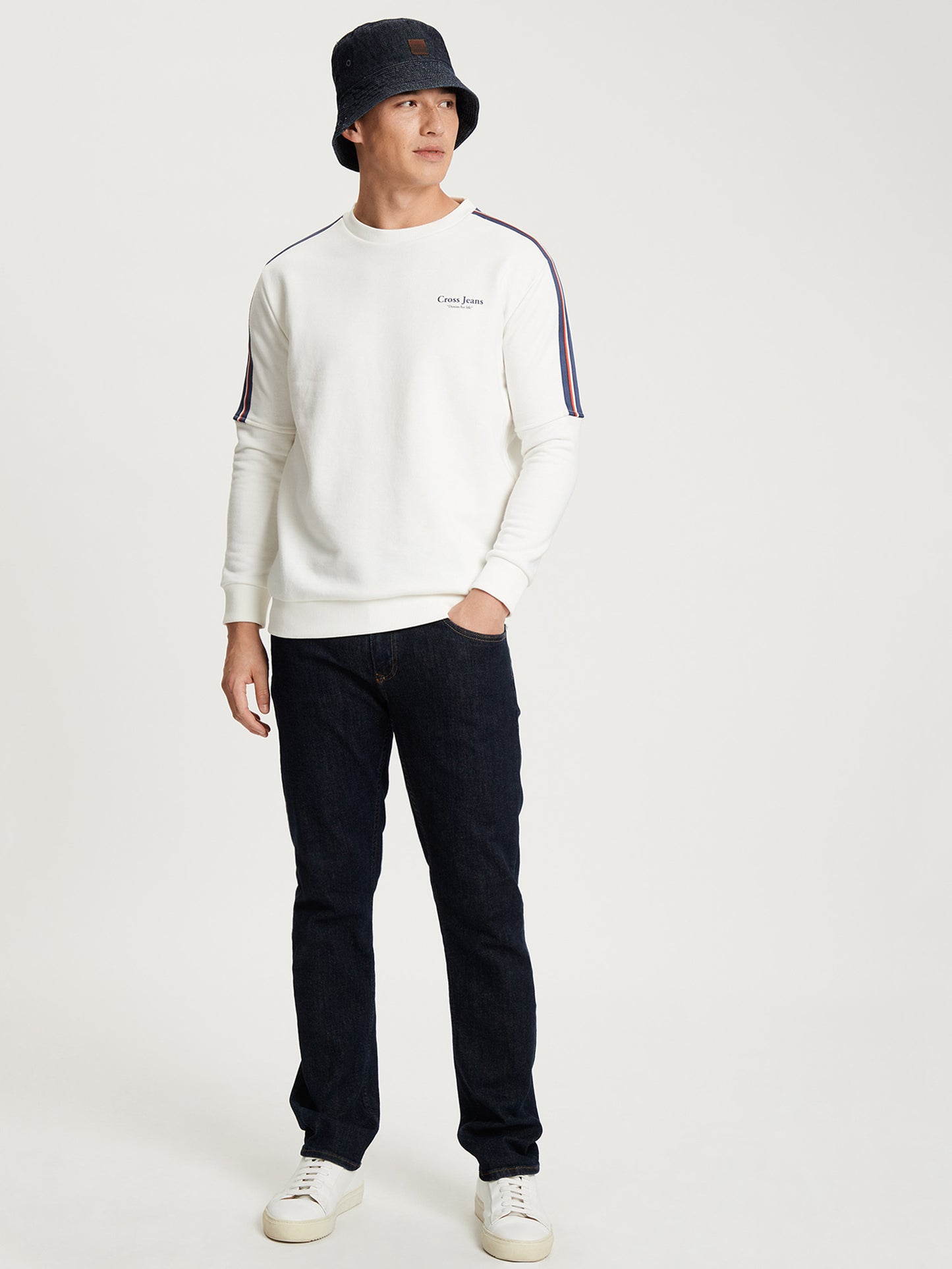Herren Regular Sweatshirt mit Racing-Streifen ecru