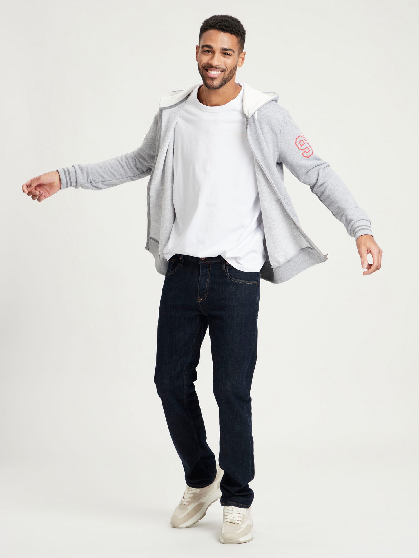 Herren Regular Sweatjacke mit Kapuze und Känguru-Tasche grau-meliert.