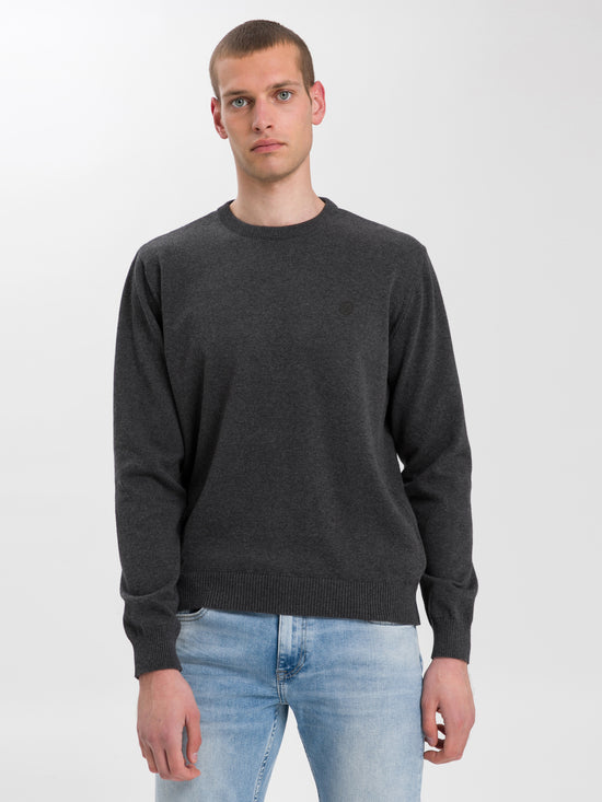Cross knit sweater deals