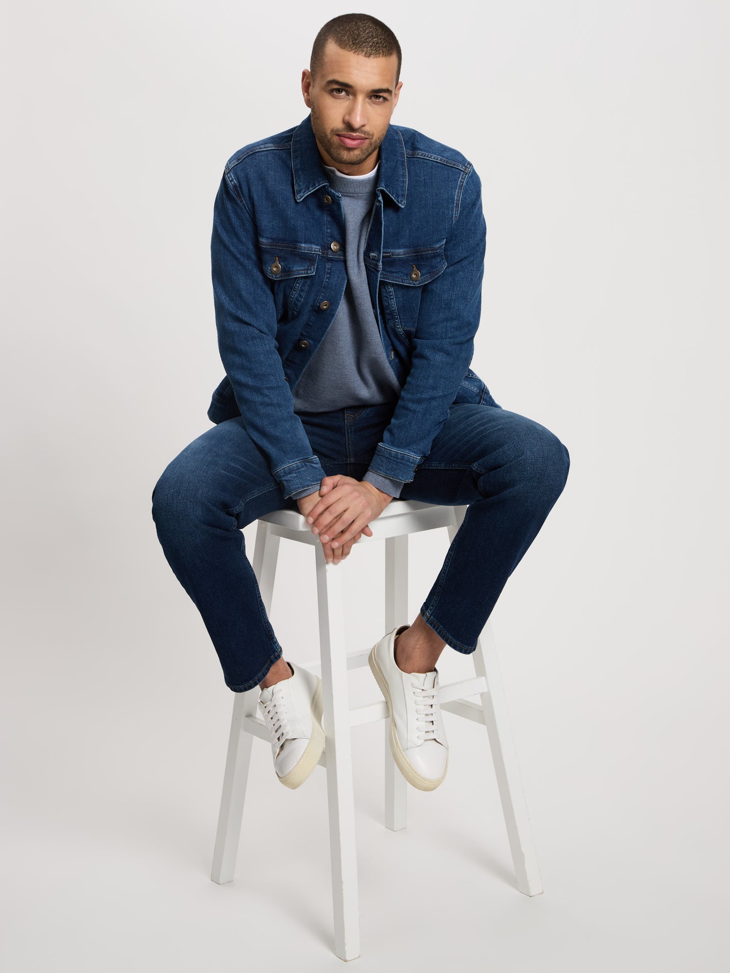 REGULAR FIT  SWEATSHIRT