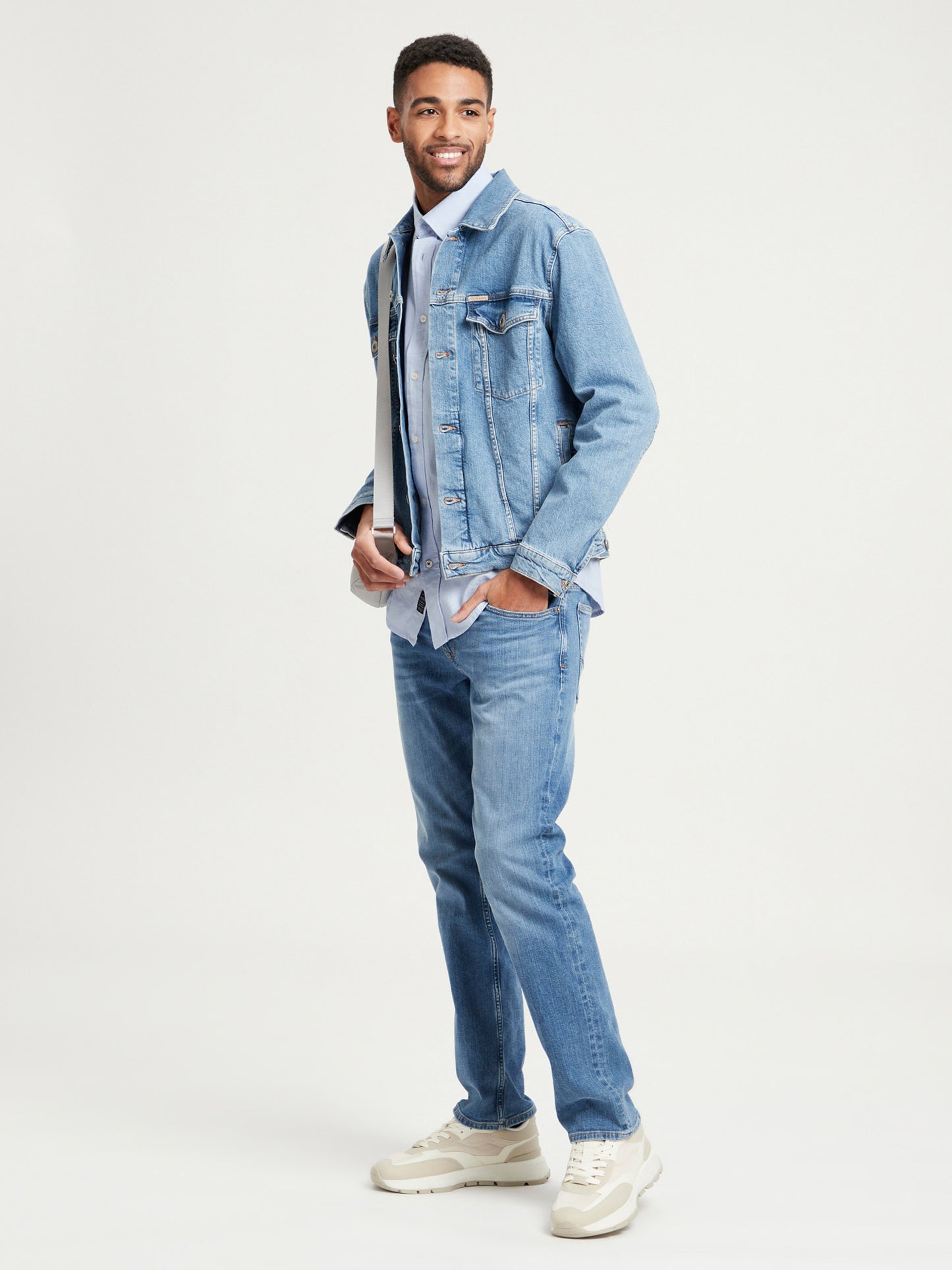 Men's regular long-sleeved shirt sky blue