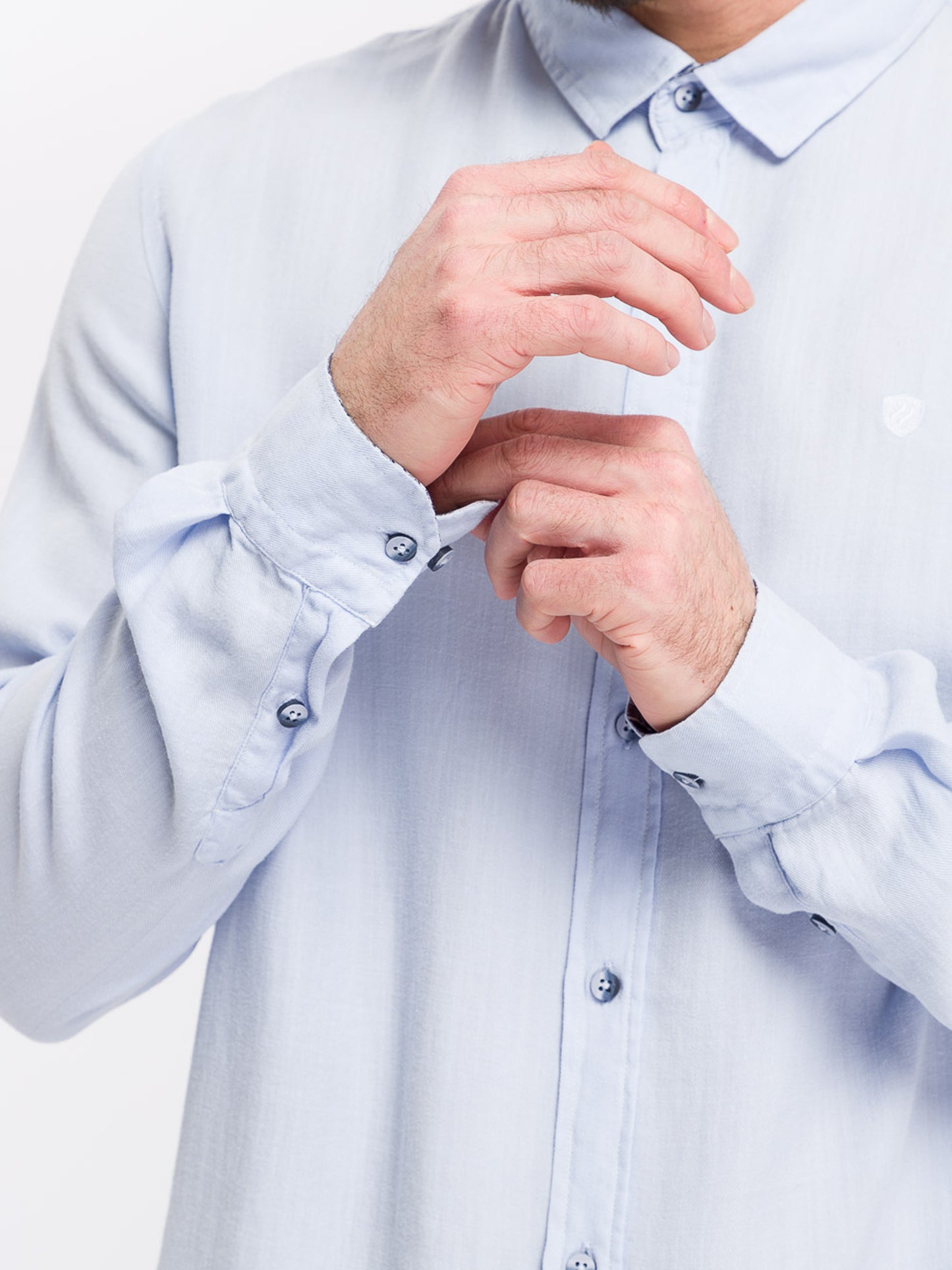 Men's regular long-sleeved shirt light blue with a patterned collar