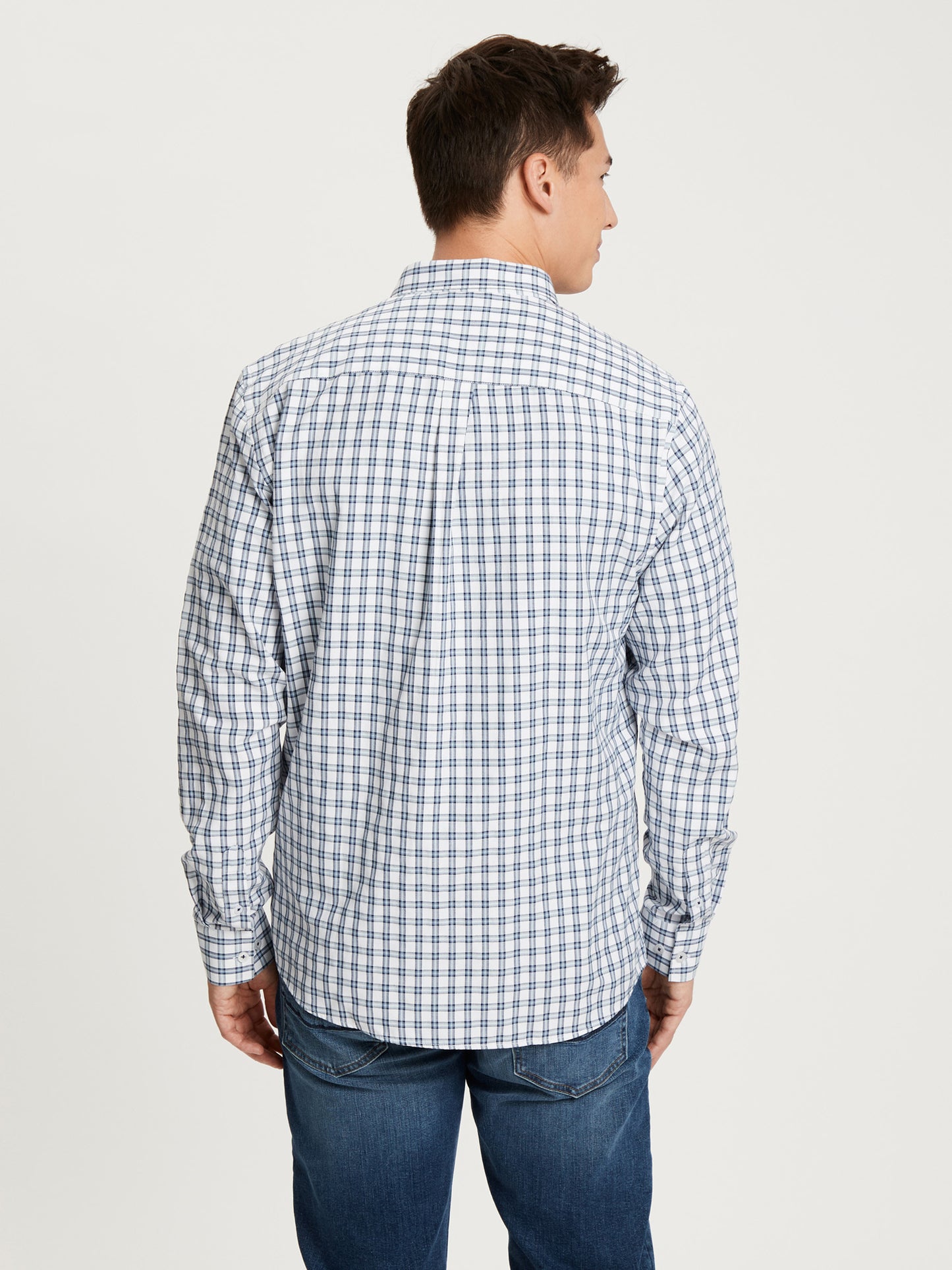 Men's regular long-sleeved shirt checked blue.