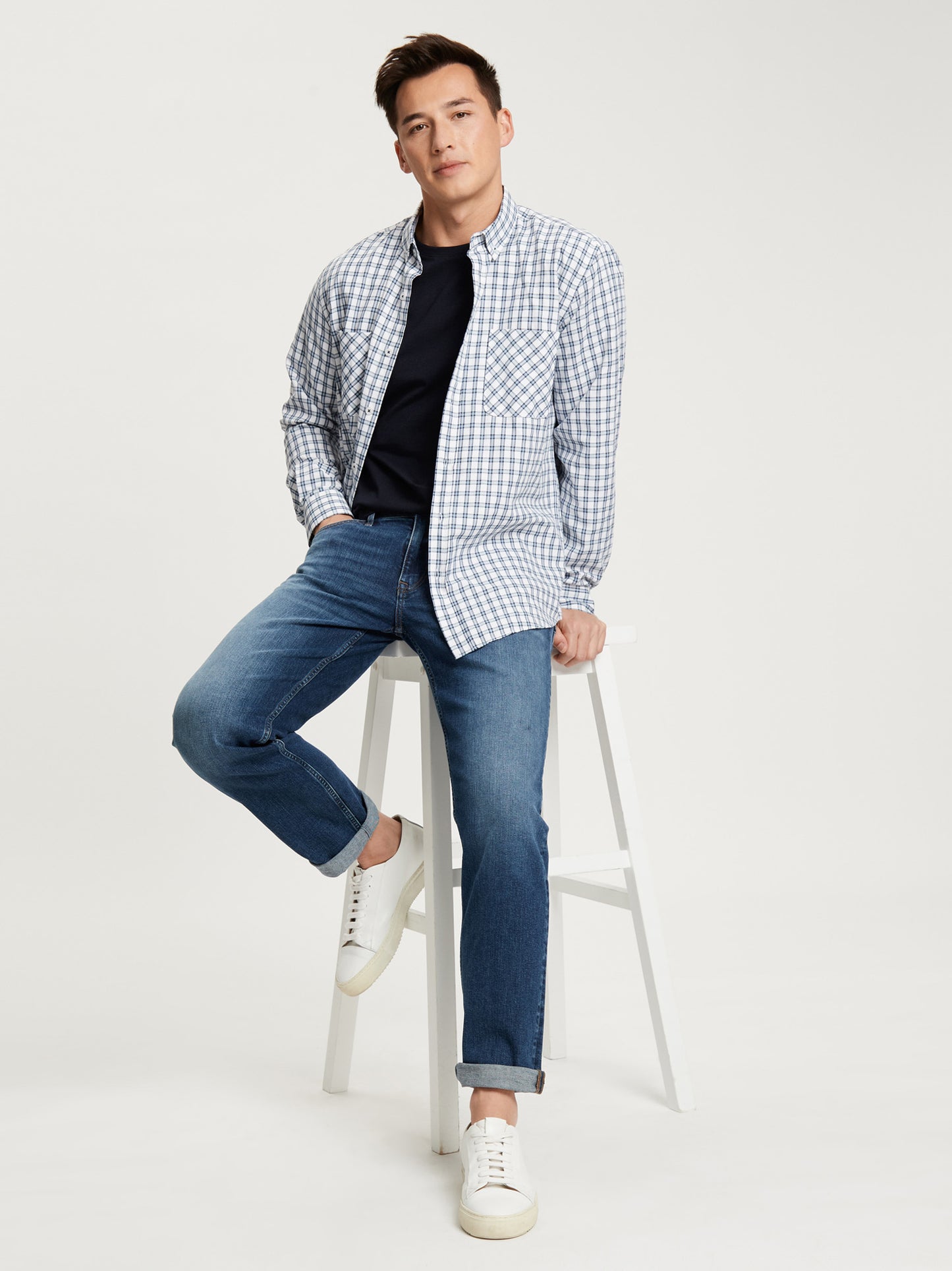 Men's regular long-sleeved shirt checked blue.