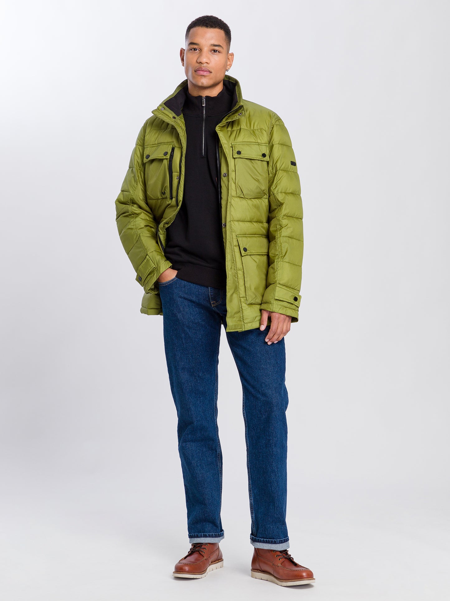 Men's regular winter jacket with zipper and pockets green