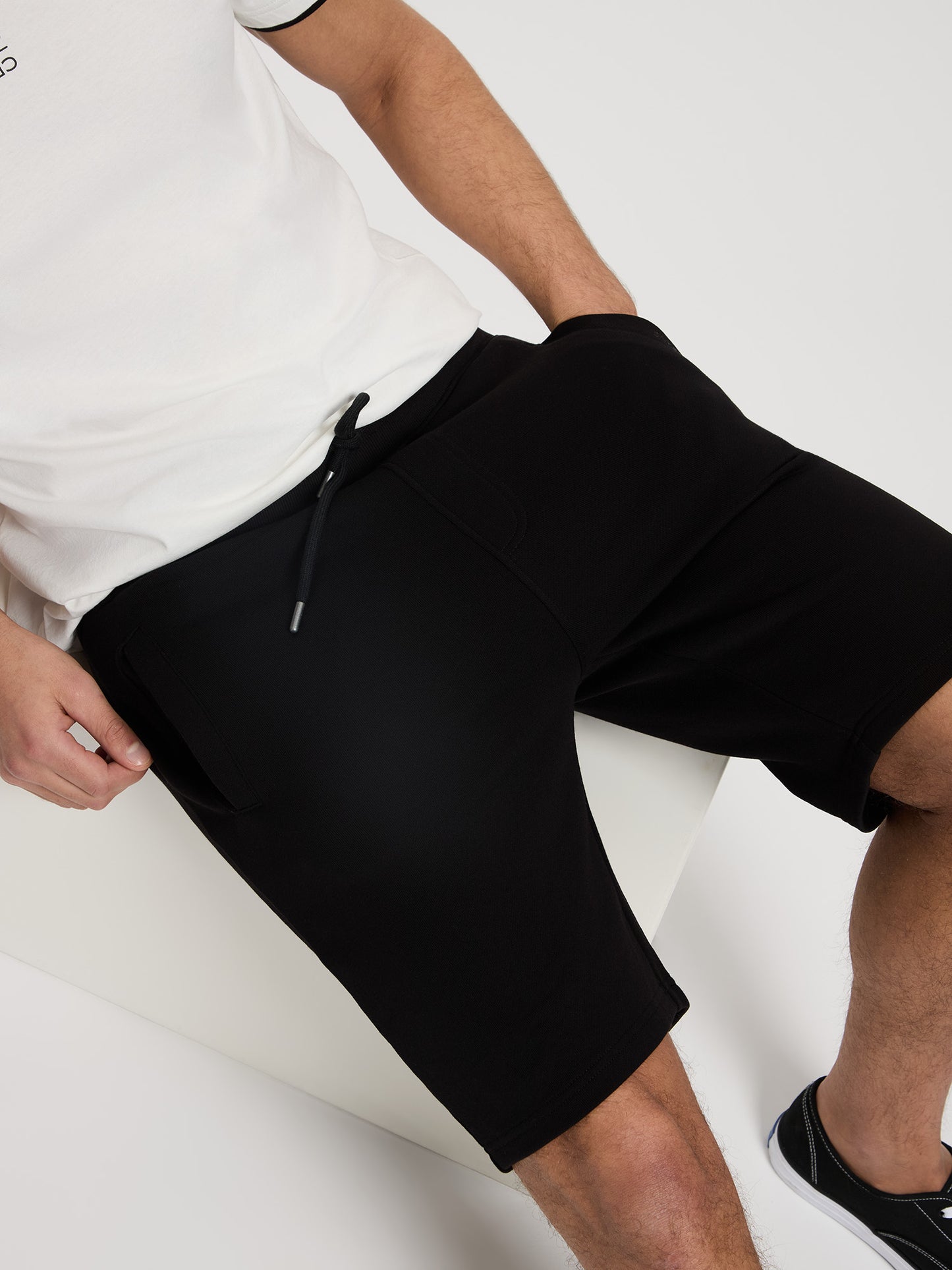 Herren Regular Shorts in schwarz