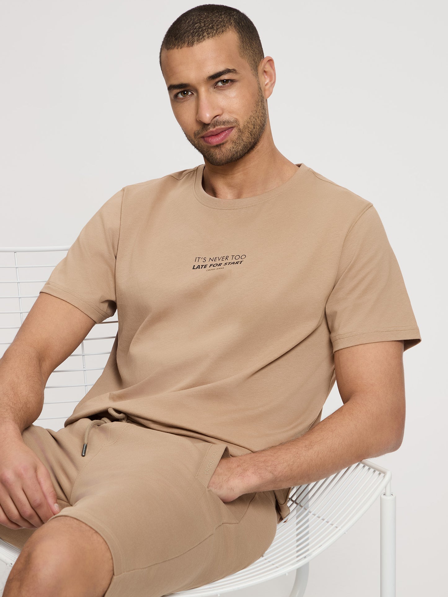 Men's regular shorts in taupe