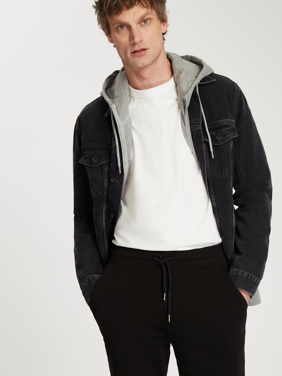 Herren Regular Shorts in schwarz