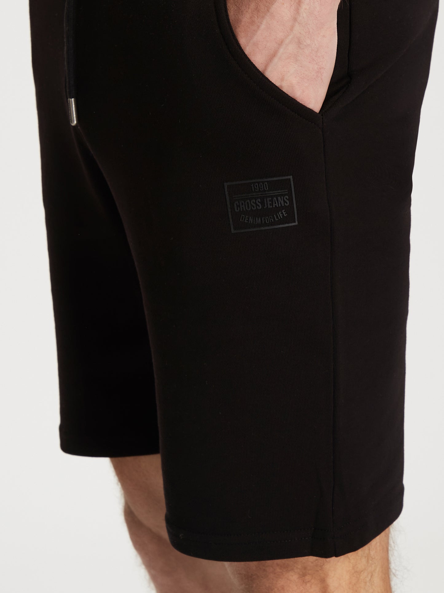 Herren Regular Shorts in schwarz