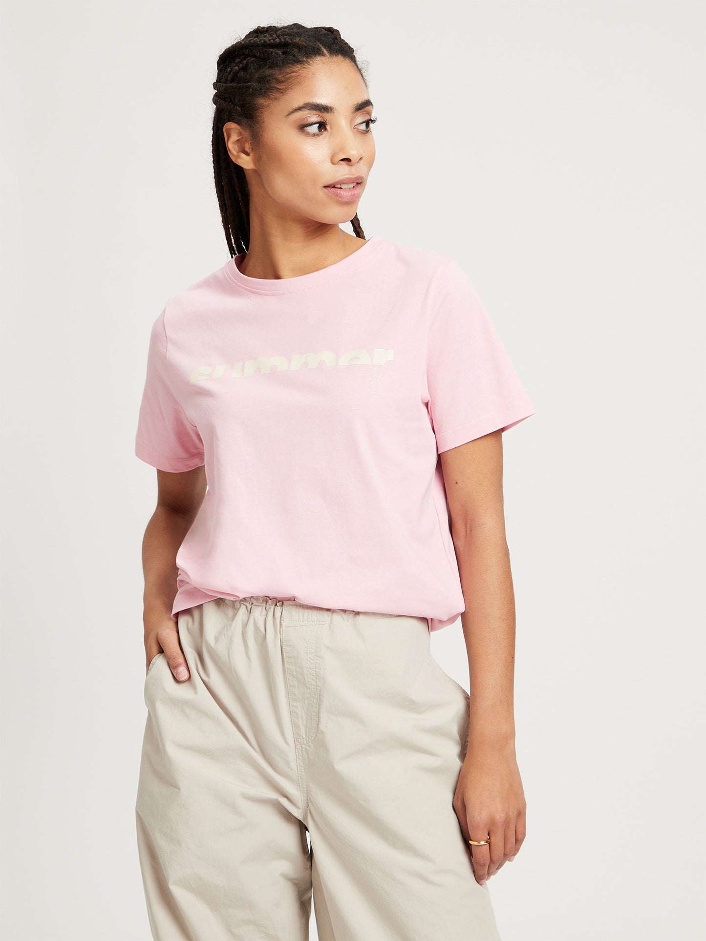 Women's regular T-shirt with slogan print pink.