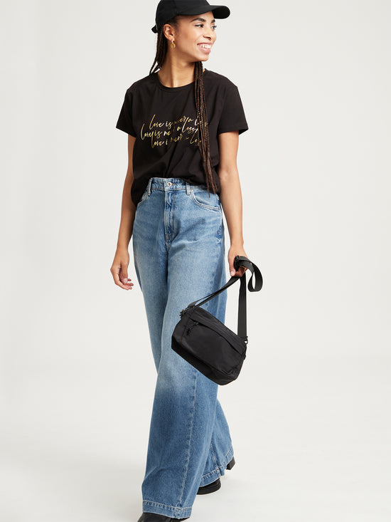 Damen Regular T-Shirt mit Statement-Print schwarz.