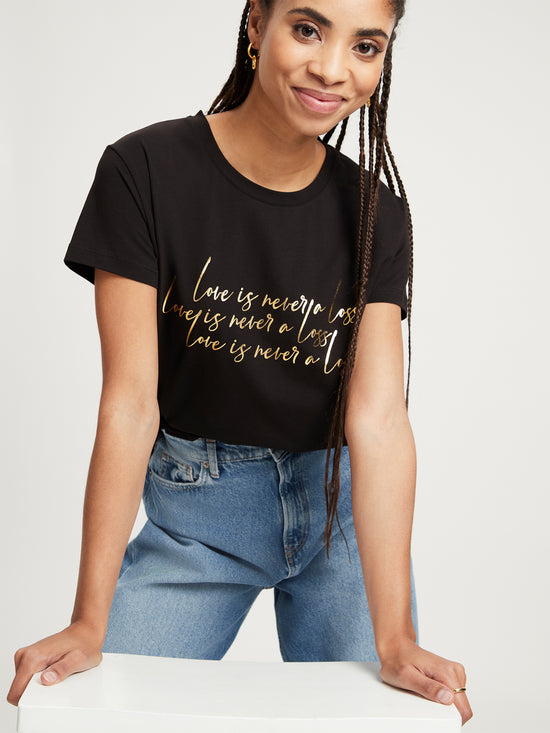 Damen Regular T-Shirt mit Statement-Print schwarz.