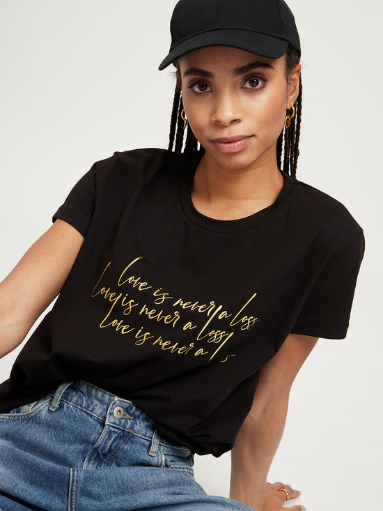 Damen Regular T-Shirt mit Statement-Print schwarz.