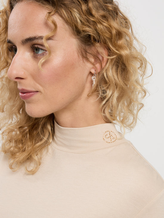 Women's slim long-sleeved shirt with stand-up collar and gemstone logo stone-colored