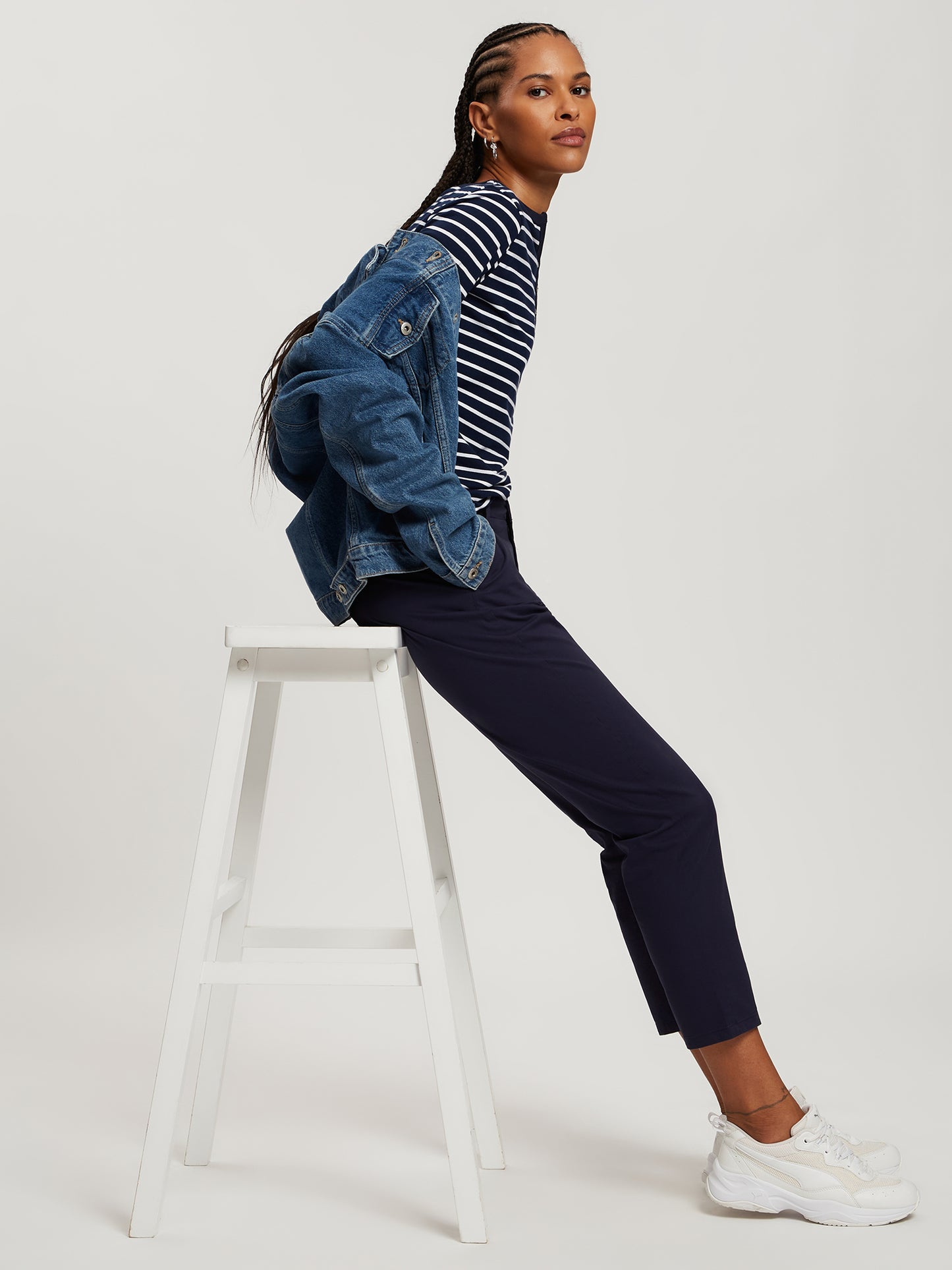 Damen Regular T-Shirt in dunkelblau gestreift