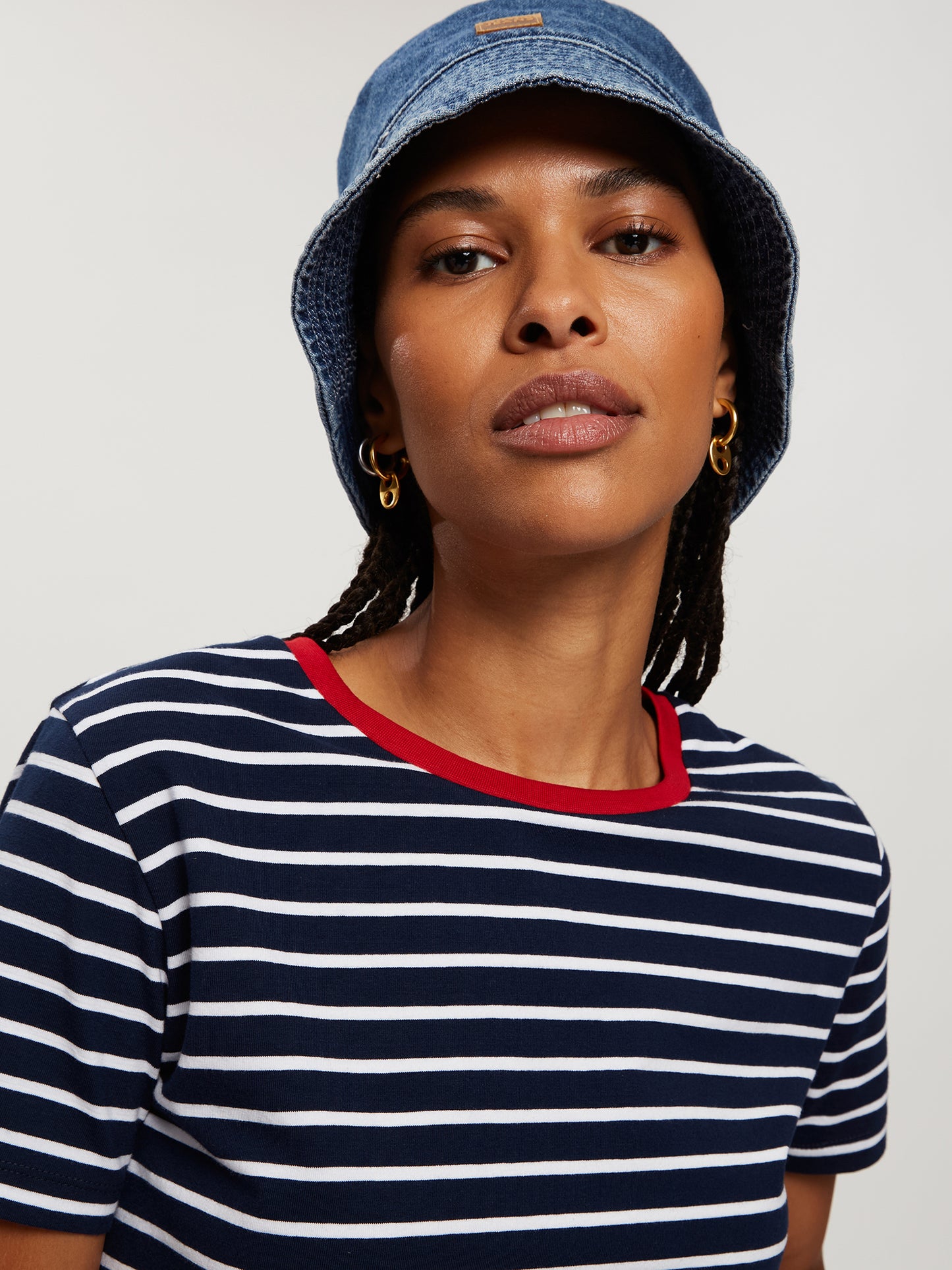 Damen Regular T-Shirt in dunkelblau gestreift