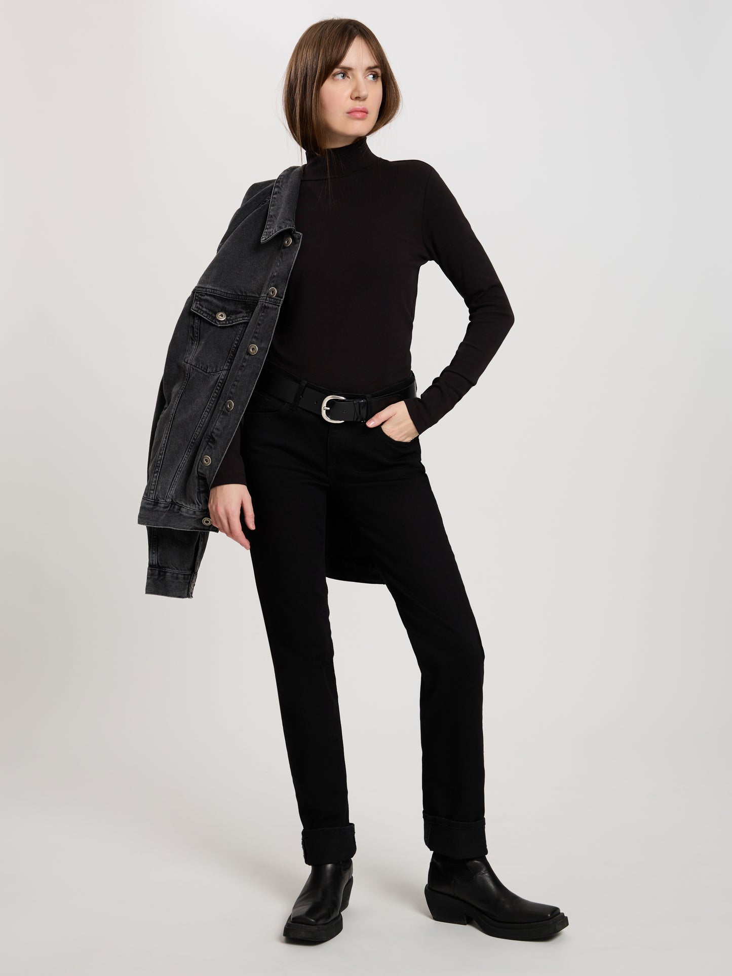 Damen Regular Shirt mit Rollkragen in schwarz