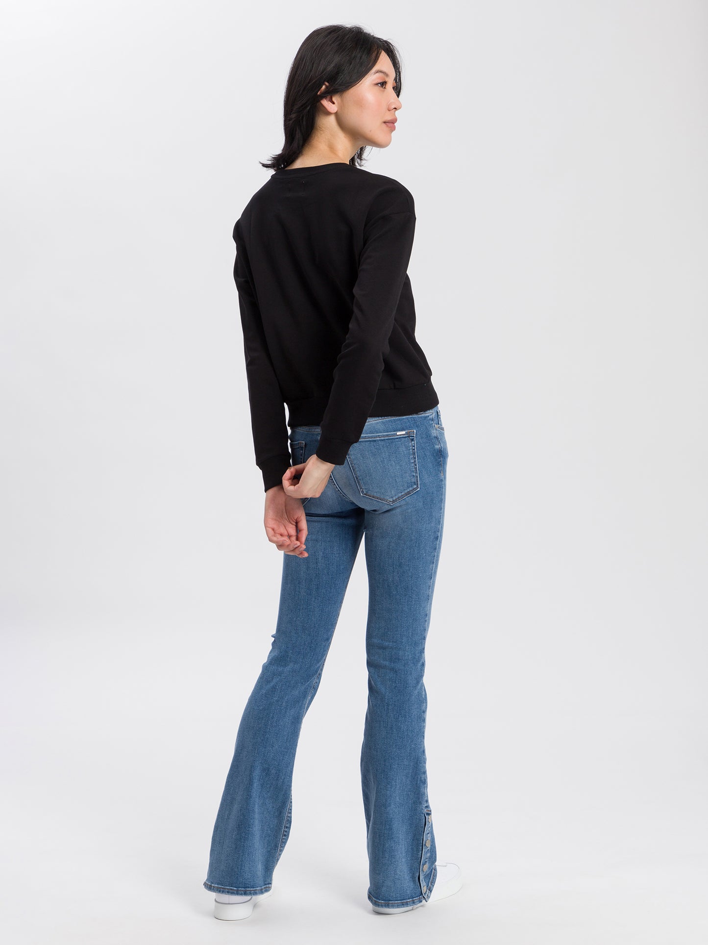 Women's cropped sweatshirt with logo print black