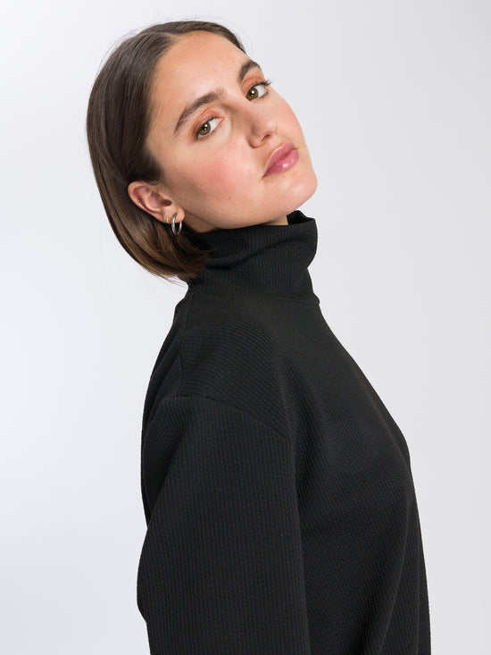 Women's regular sweater with stand-up collar and elastic band, black