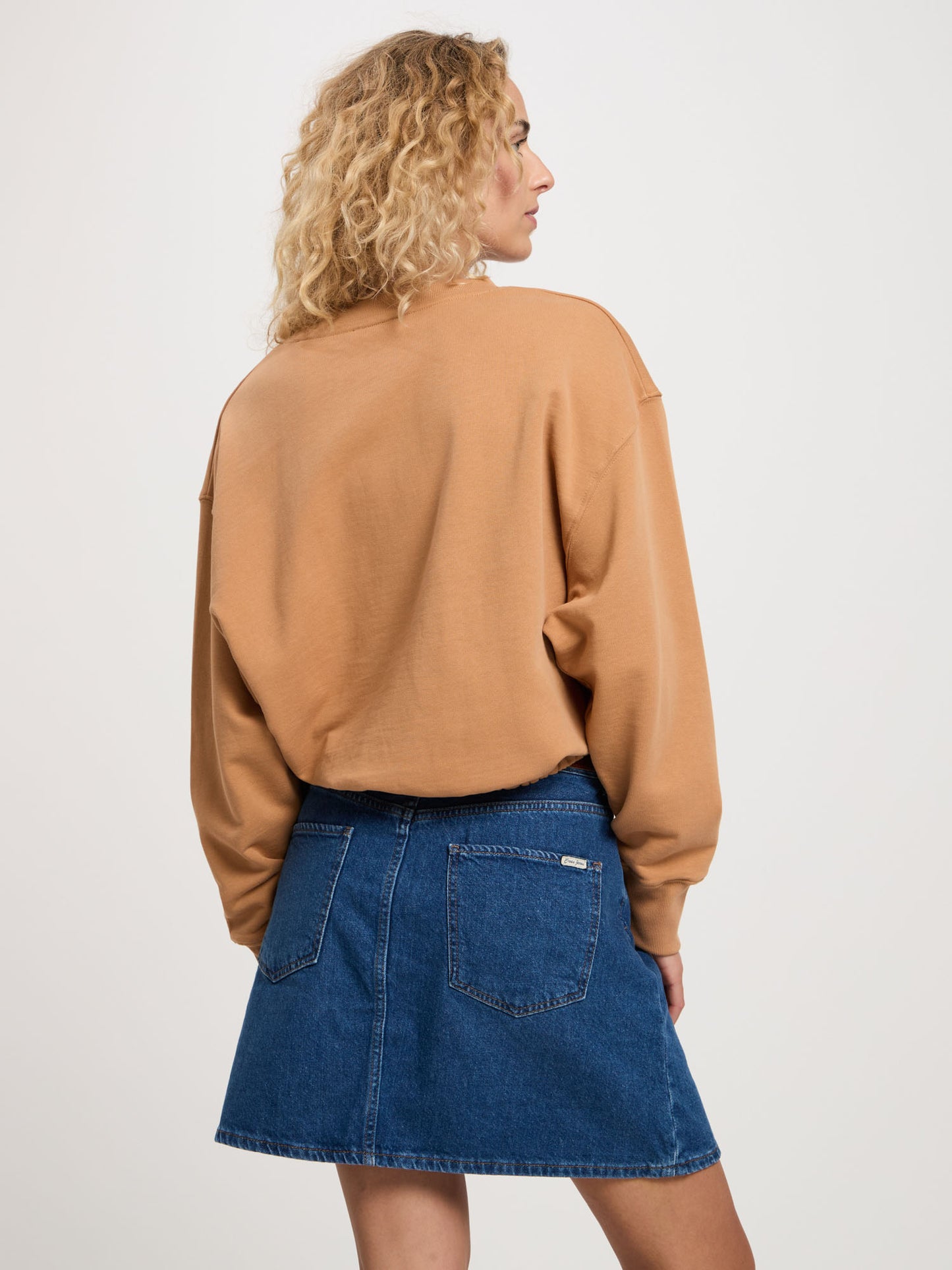 LOOSE FIT  SWEATER