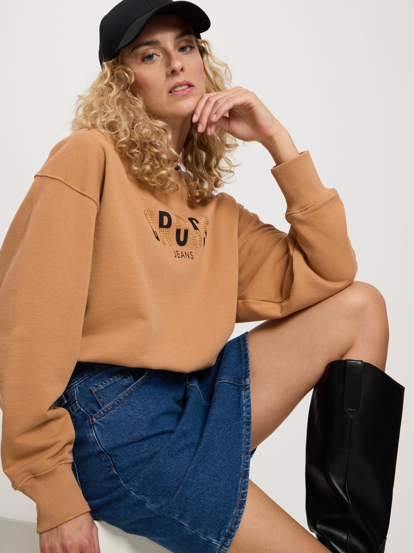 LOOSE FIT  SWEATER