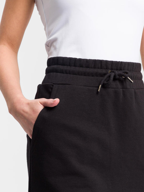 Ladies skirt with print in black