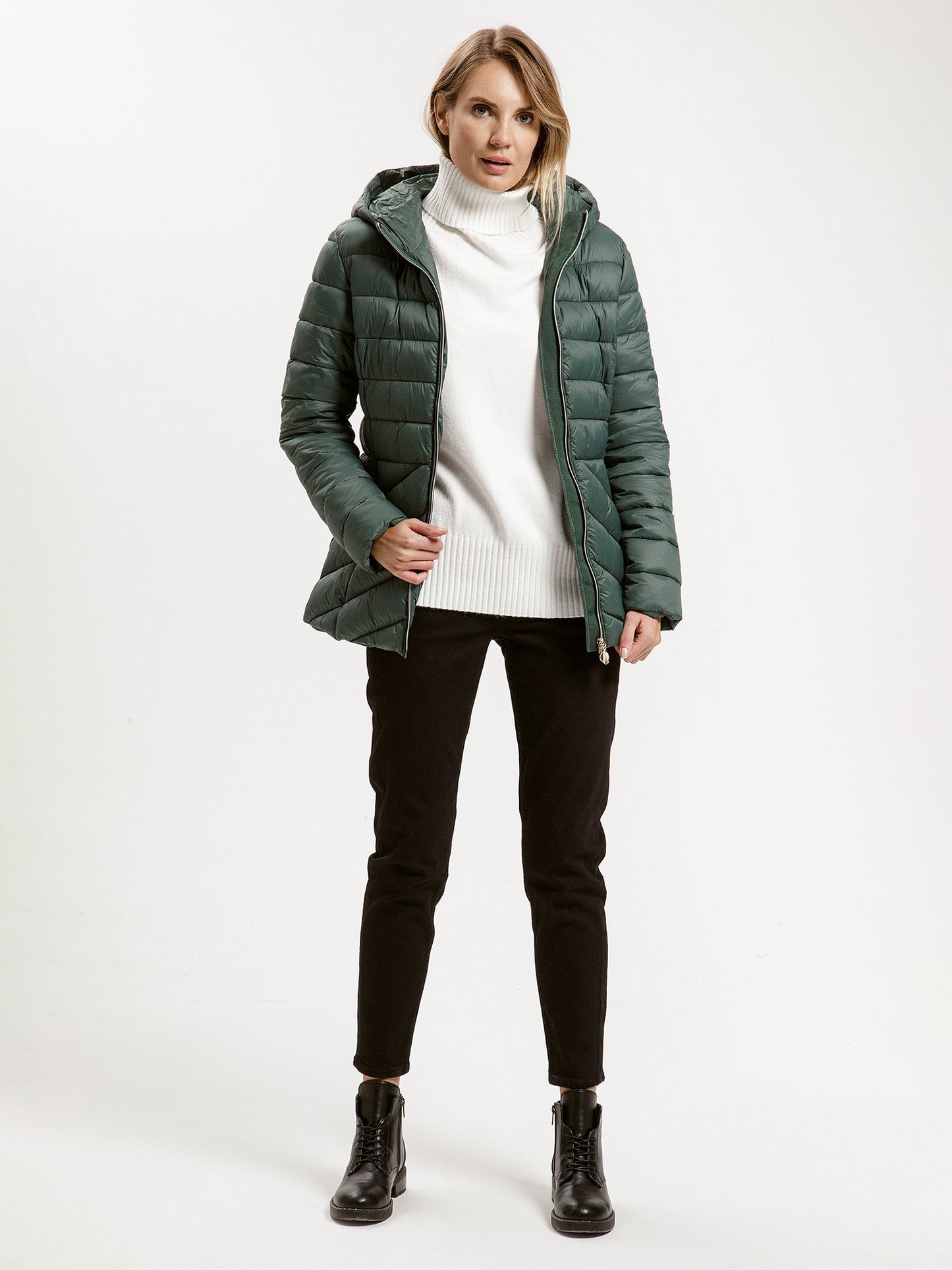 Women's regular winter jacket in green