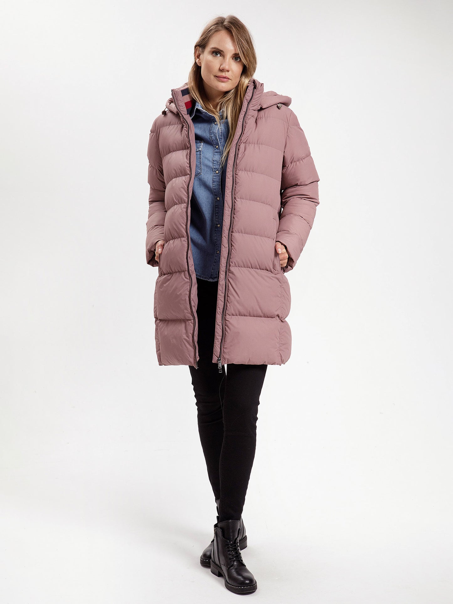 Women's regular short coat in pink