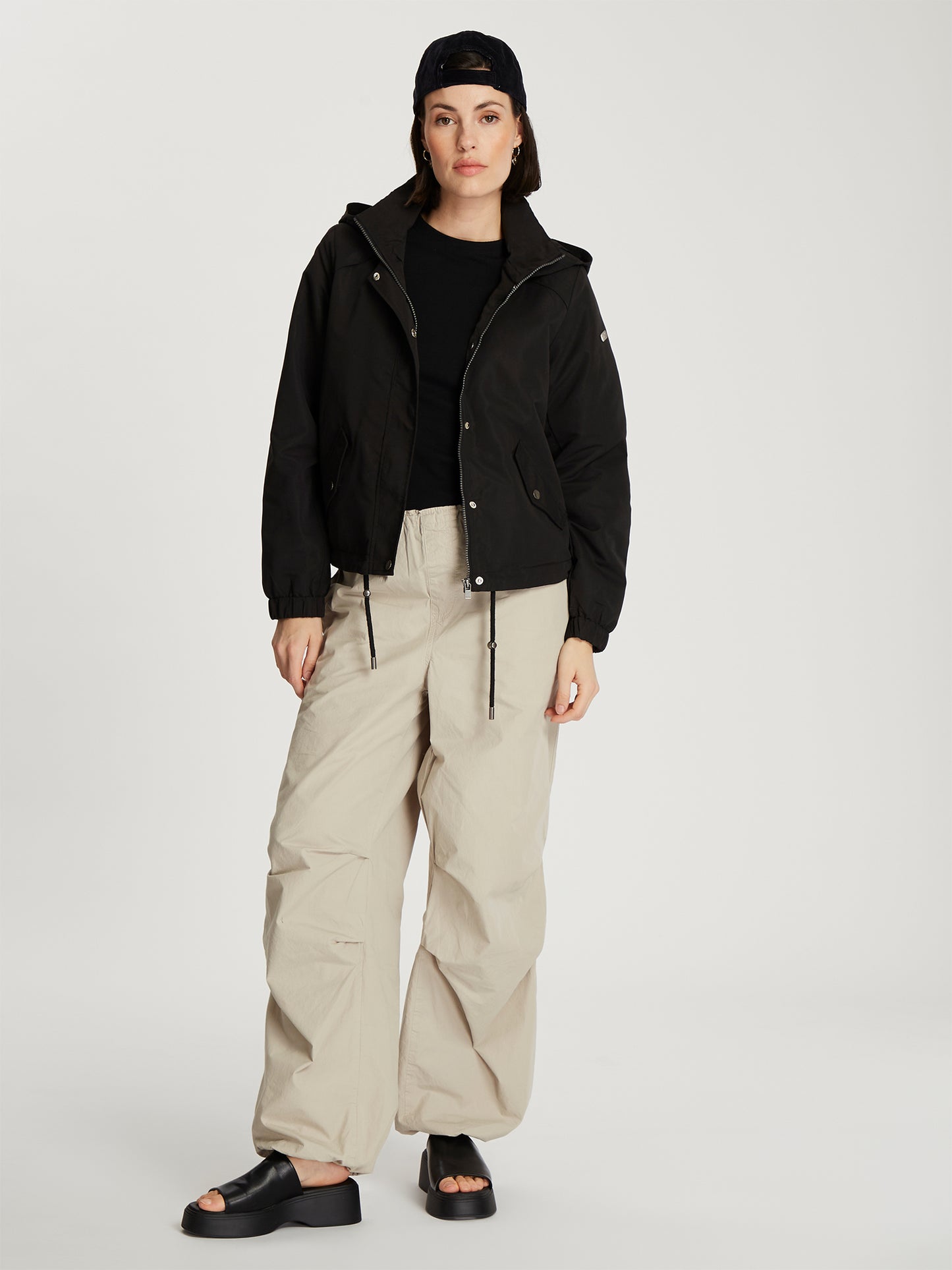 Damen Übergangsjacke in schwarz