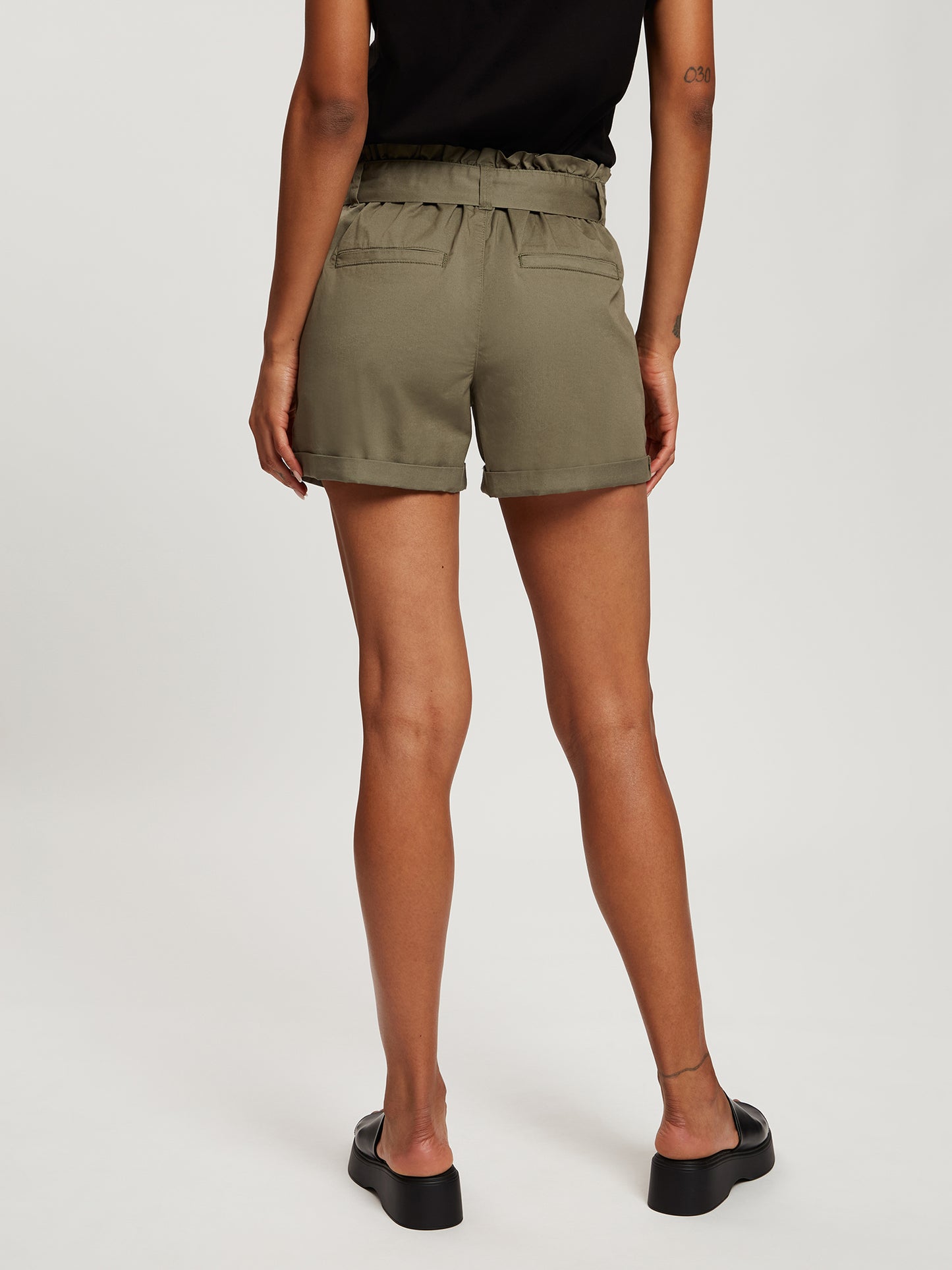 Damen Regular Chino Shorts in khaki