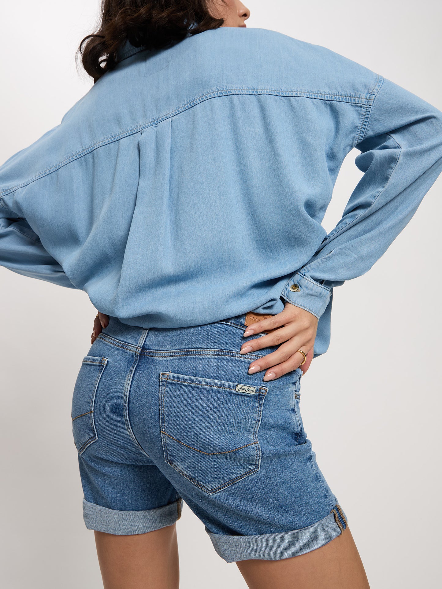 Zena Damen Jeans Slim Shorts helles mittelblau