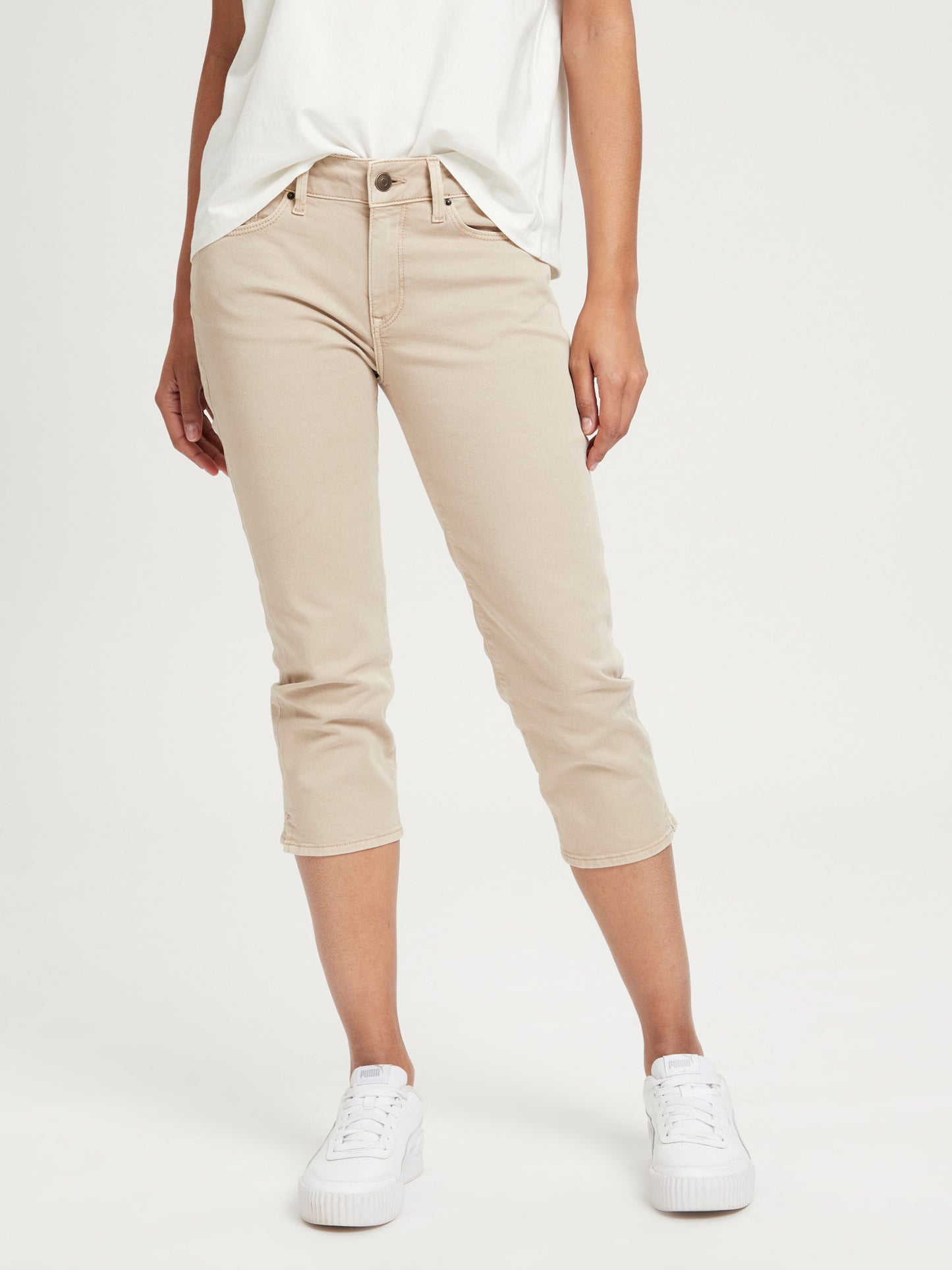 Amber women's slim fit capri jeans beige.