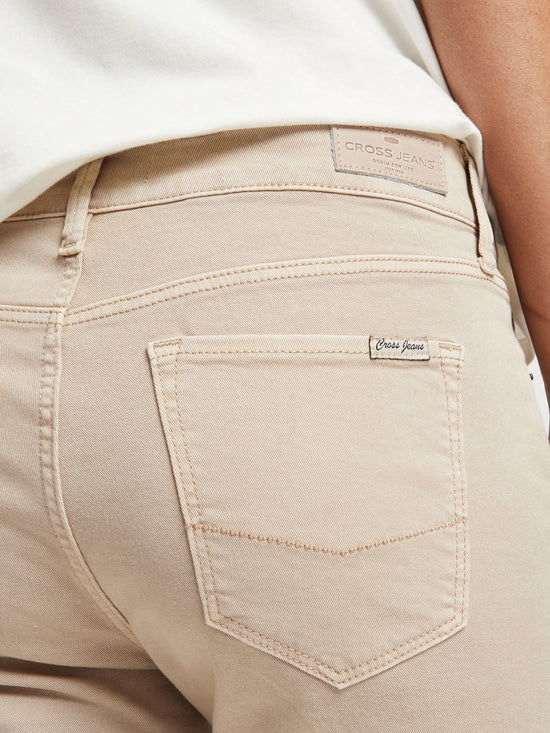 Amber women's slim fit capri jeans beige.