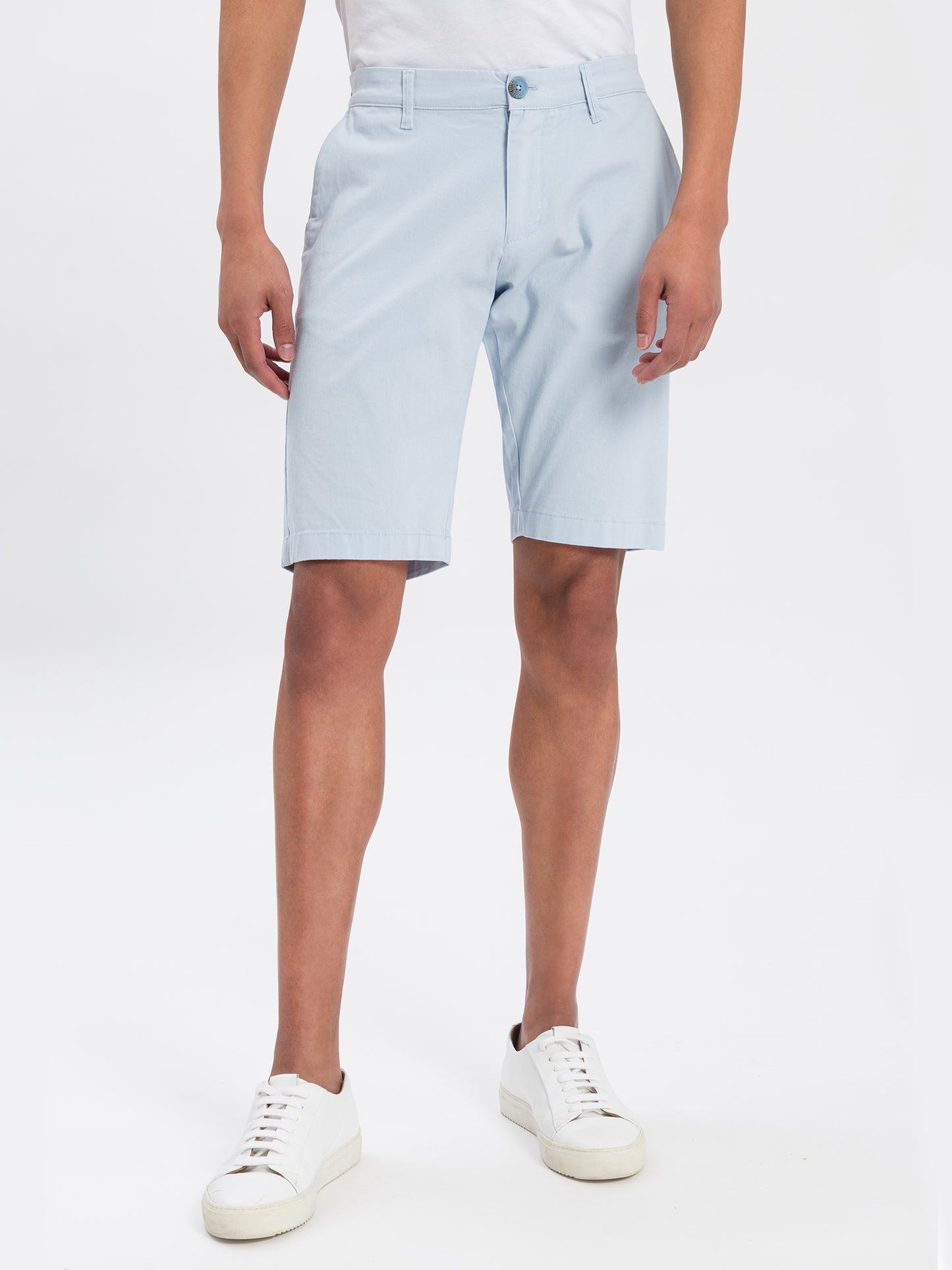 Leom Herren Jeans Regular Shorts hellblau