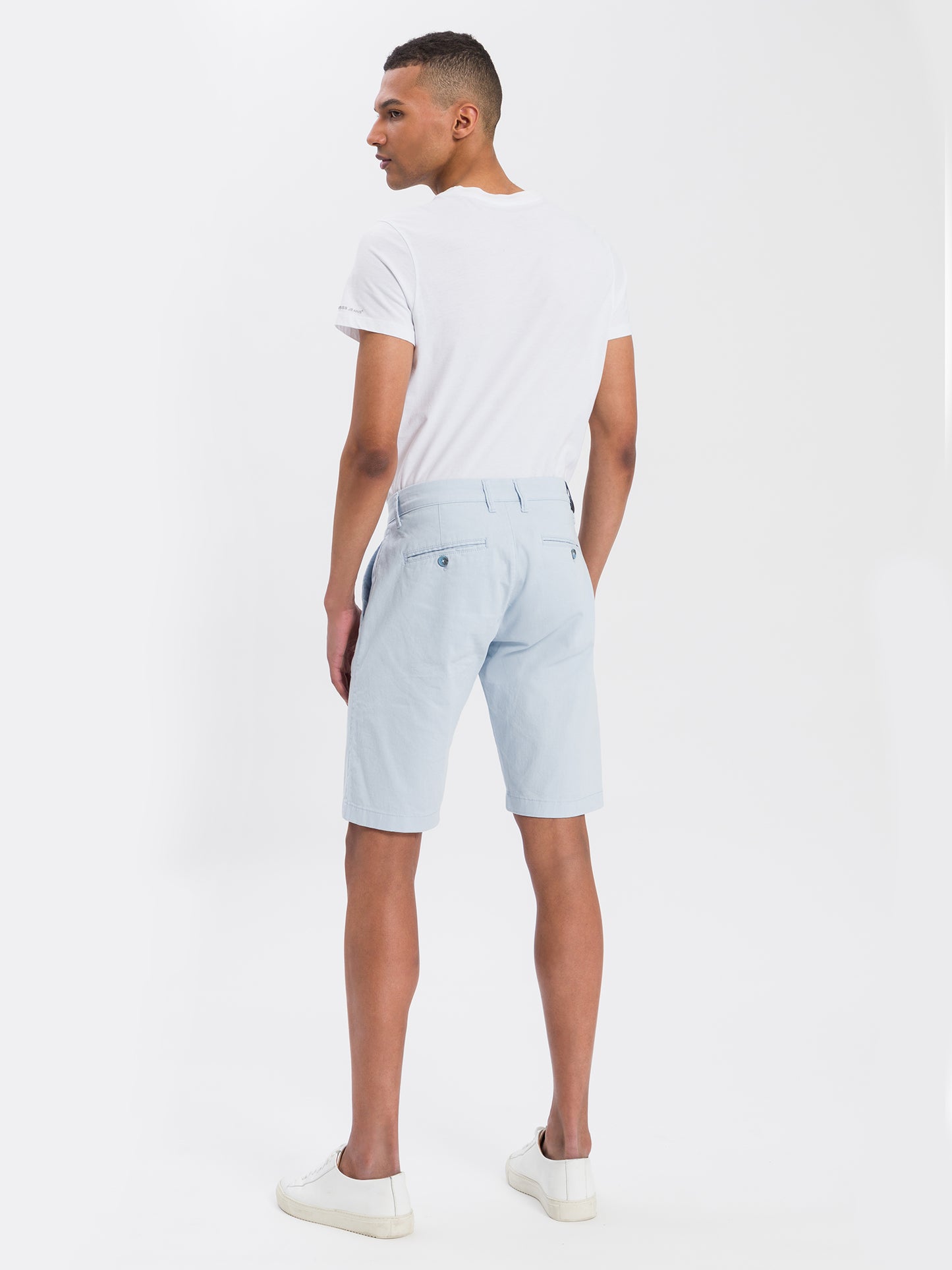 Leom Herren Jeans Regular Shorts hellblau