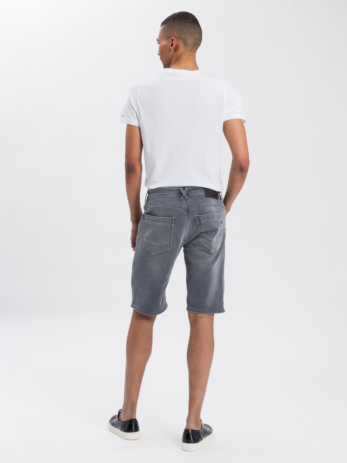 LEOM | HERREN JEANS SHORTS