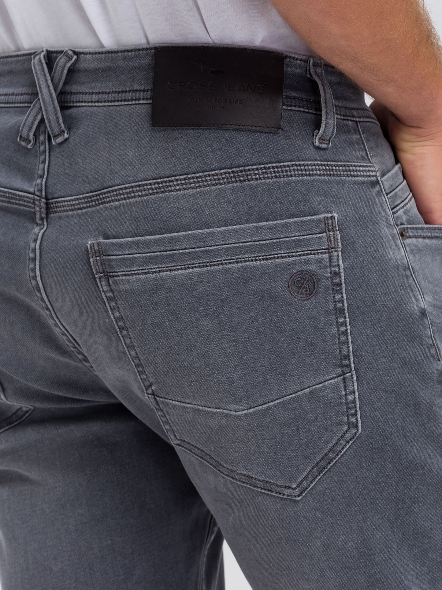 LEOM | HERREN JEANS SHORTS