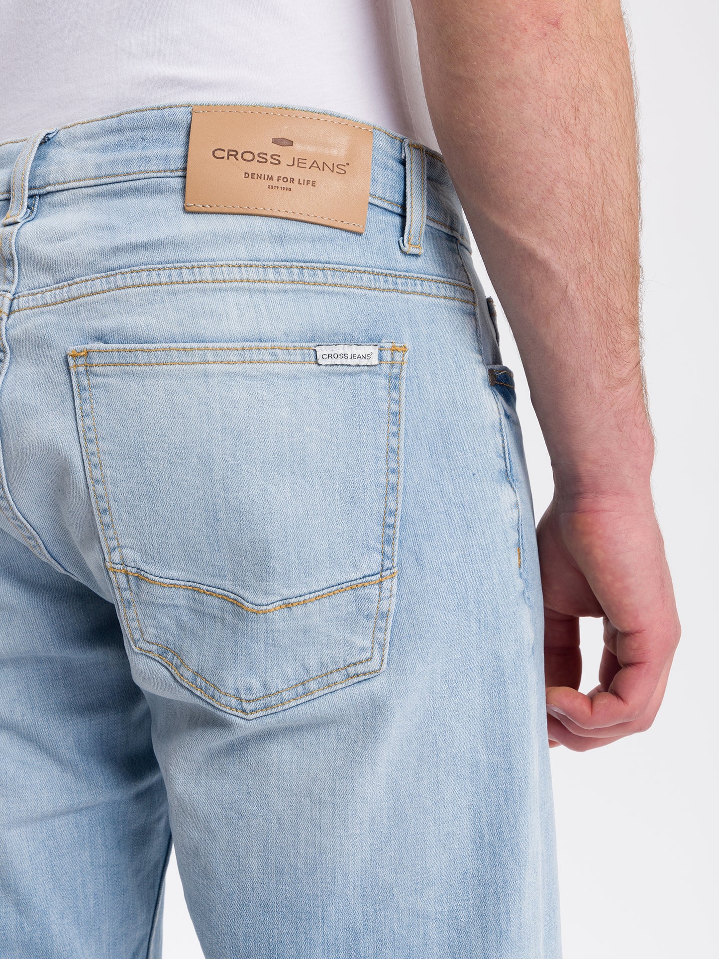 Leom Herren Jeans Regular Shorts hellblau