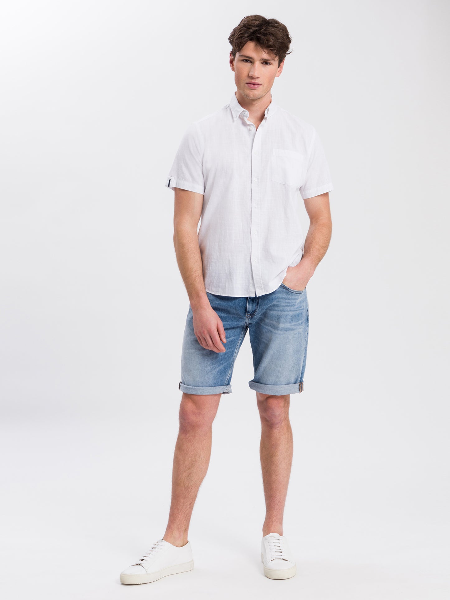 Leom men's jeans regular shorts light blue