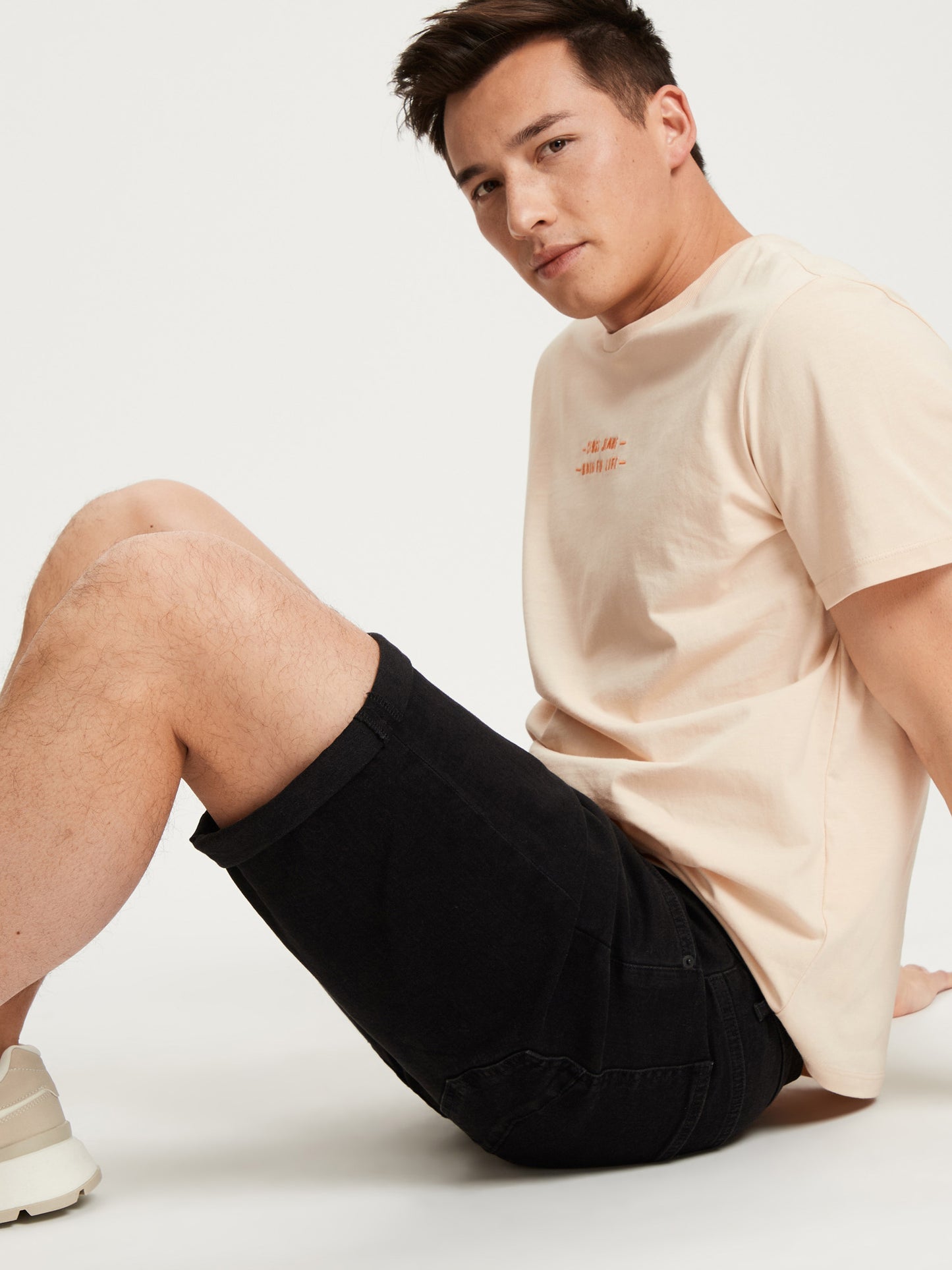 Leom Herren Jeans Shorts Regular schwarz