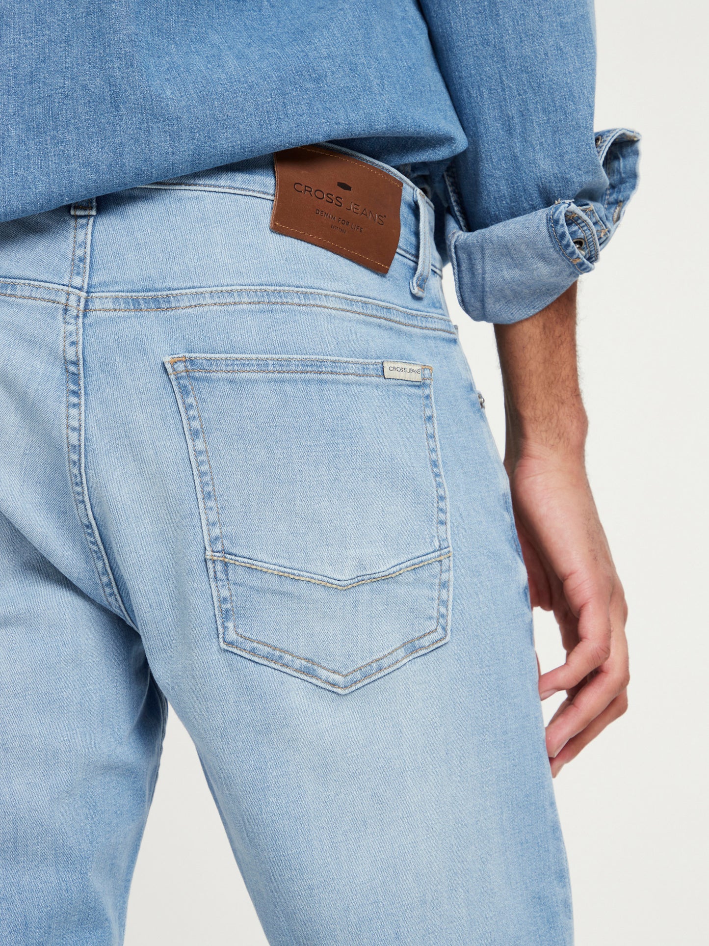 LEOM | HERREN JEANS SHORTS
